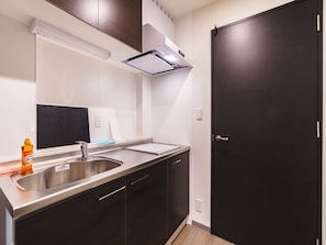 Private kitchen - IKIDANE Residential Hotel SHIMANOUCHI (Osaka)