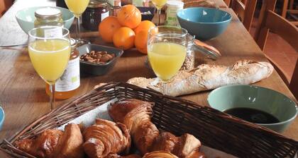 Granja en un pueblo cluniacense