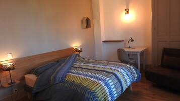 5 habitaciones y caja de seguridad en la habitación