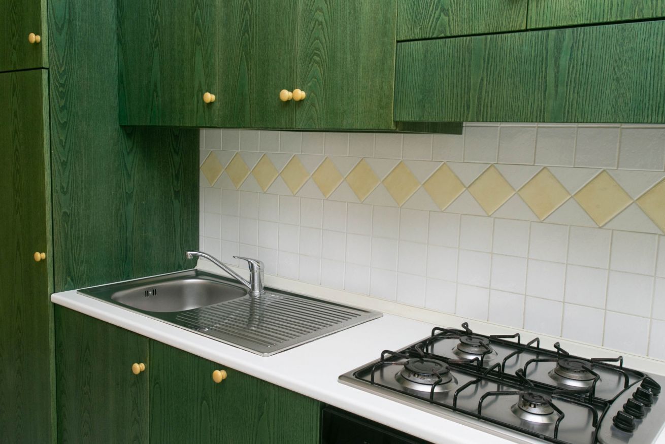 Fridge, oven, dishwasher