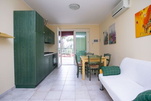 S052 - Sirolo, new studio apartment with terrace