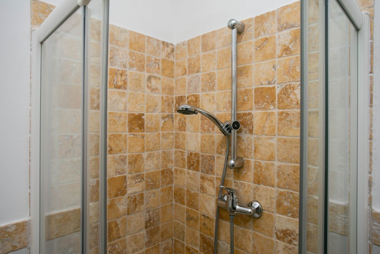 Dusche, Bidet, Handtücher