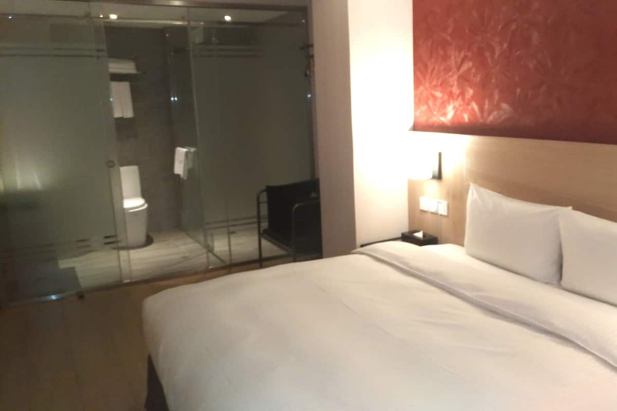 Deluxe Double Room, 1 King Bed | Extra beds