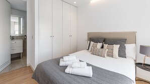 1 bedroom, iron/ironing board, WiFi (free)