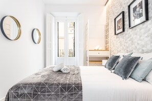 3 chambres, fer et planche à repasser, Wi-Fi gratuit, draps fournis