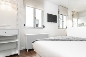 1 habitación, tabla de planchar con plancha y wifi gratis 