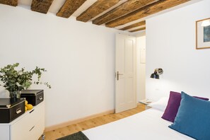 1 chambre, fer et planche à repasser, Wi-Fi gratuit