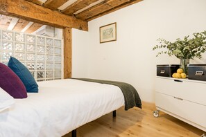 1 chambre, fer et planche à repasser, Wi-Fi gratuit, draps fournis