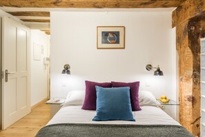 1 slaapkamer, een strijkplank/strijkijzer, gratis wifi