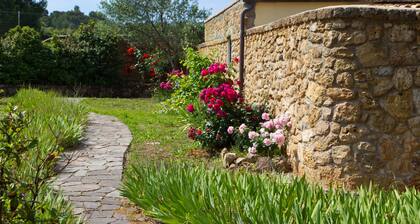 Finca del siglo XIX, con vistas al golfo de Alghero, grandes jardines - Canunget