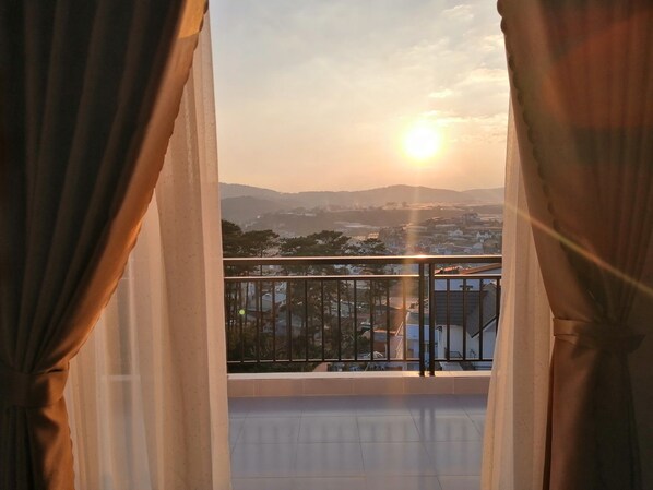 View from room - Hoang Tuan Hotel (Da Lat)