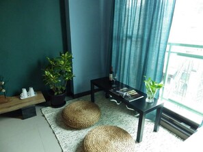 ห้องแฟมิลี่สำหรับสี่ท่าน, เตียงควีนไซส์ 2 เตียง, ปลอดบุหรี่ | ห้องพักตกแต่งอย่างมีเอกลักษณ์, ตกแต่งพิเศษโดยเฉพาะ, โต๊ะทำงาน