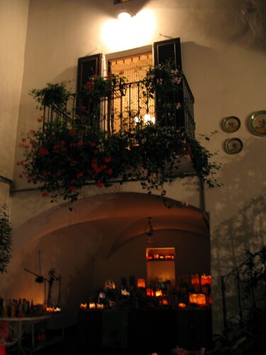 ANCIENT COURT DWELLING MEME'S CIN EN017169C1ZJZHTBAK