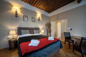 1 chambre, coffres-forts dans les chambres, bureau