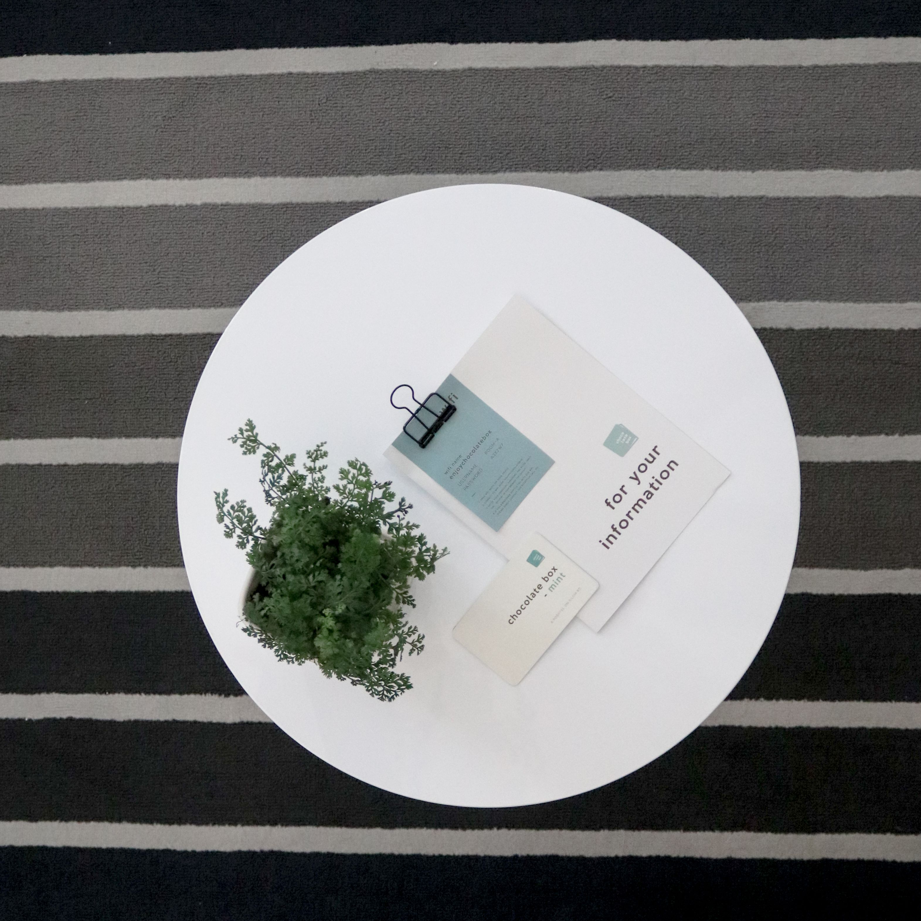 double room with courtyard view | room amenity