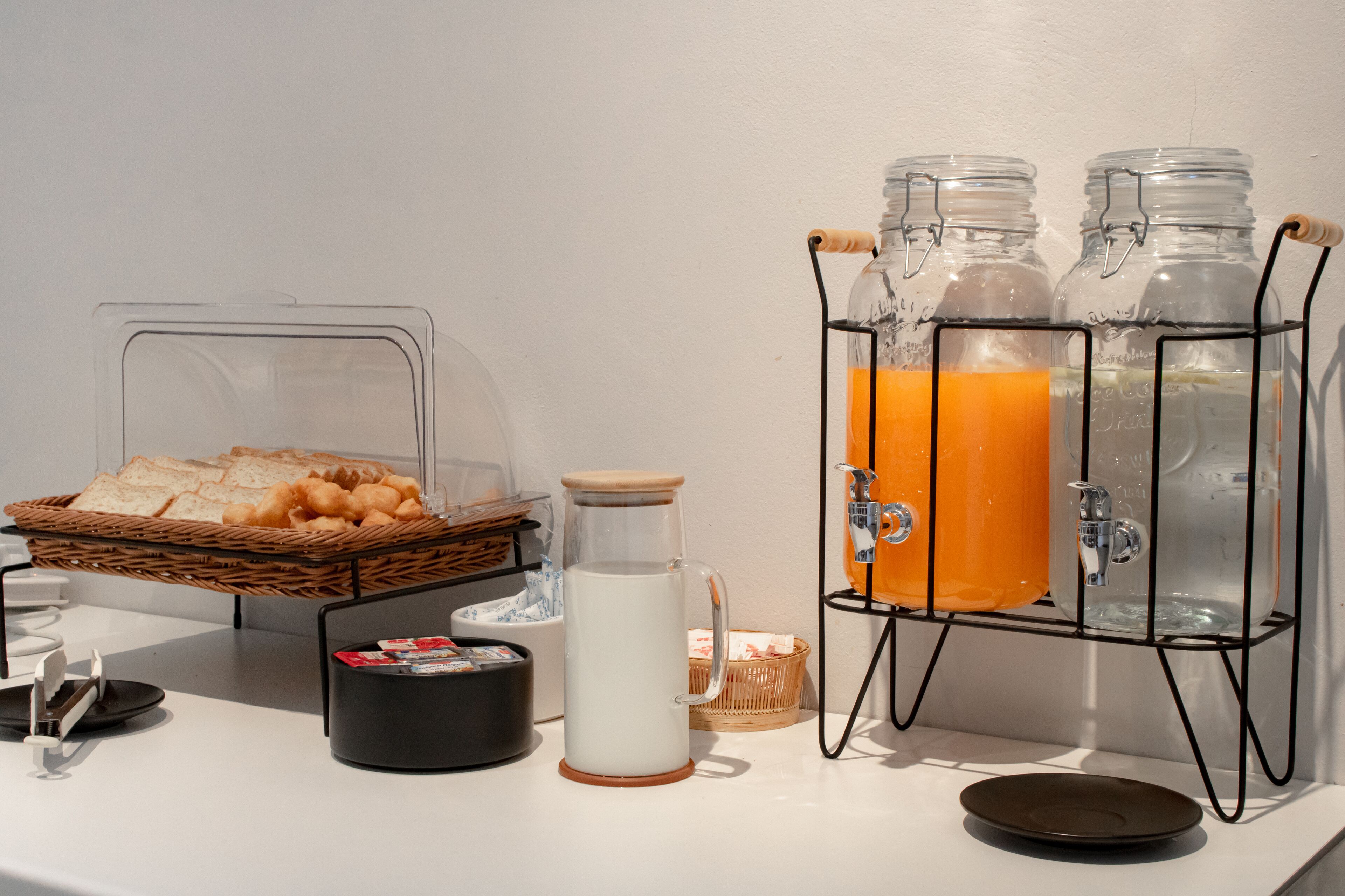 daily local cuisine breakfast (thb 295 per person)