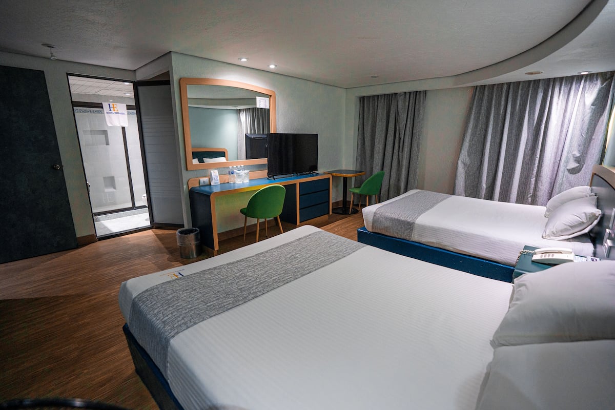 Doppelzimmer, 2 Queen-Betten