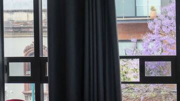 Habitación doble, 2 camas Queen size | Vista a la calle