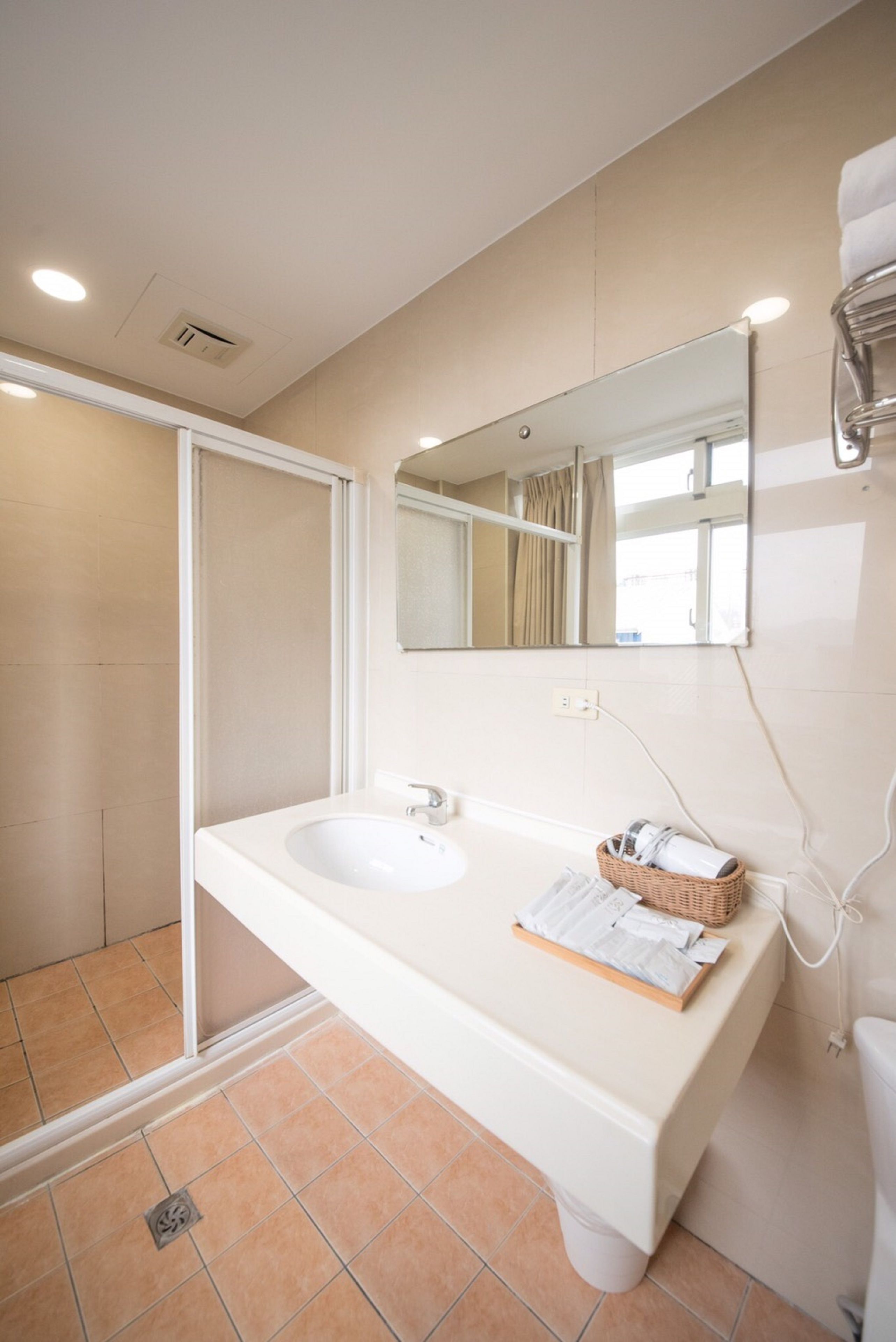 Comfort Double or Twin Room, 2 Double Beds, Non Smoking | Bathroom | Shower, rainfall showerhead, hair dryer, towels