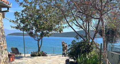 Little Bit of Heaven, includes 2 kayaks and paddle board at no extra charge.