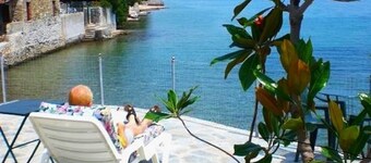 Little Bit of Heaven, includes 2 kayaks and paddle board at no extra charge.