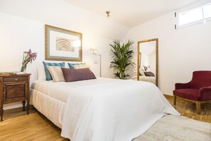 1 slaapkamer, een strijkplank/strijkijzer, gratis wifi