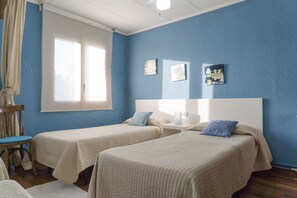 3 chambres, fer et planche Ă repasser, Wi-Fi, draps fournis