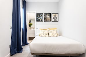 3 dormitorios, tabla de planchar con plancha, wifi gratis y ropa de cama