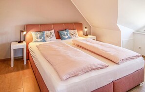 2 Schlafzimmer, Reisekinderbett, kostenloses WLAN