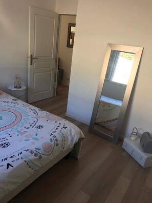 1 bedroom, iron/ironing board, WiFi