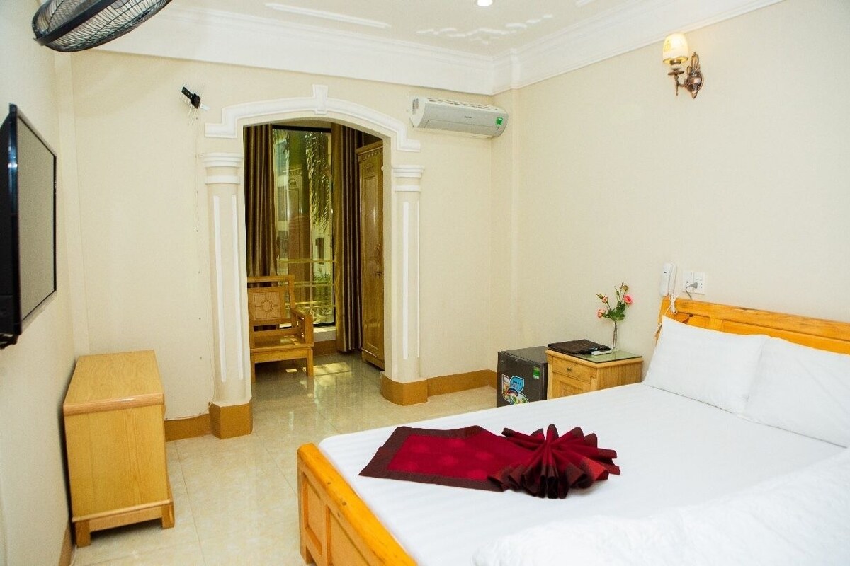 Minibar, Schreibtisch, kostenloses WLAN, Bettwäsche