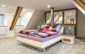 2 Schlafzimmer, Reisekinderbett, kostenloses WLAN, Bettwäsche