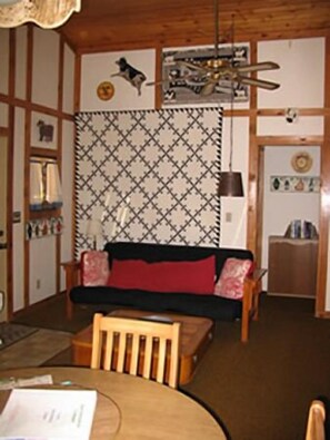 TV, fireplace, DVD player, table tennis
