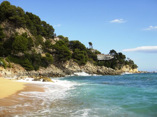 Appartements confortables avec piscine face à la mer. Référence Cala Llevadó-24