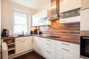 Microwave, oven, stovetop, dishwasher