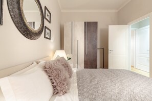 2 chambres, fer et planche à repasser, Wi-Fi gratuit, draps fournis