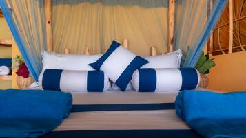 ECO LUXURY BEACHFRONT FAMILY CABANA