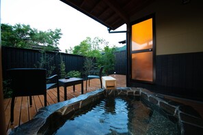 高级房 (Japanese Style) | 高档床上用品、特色装修、特色家居、免费 WiFi