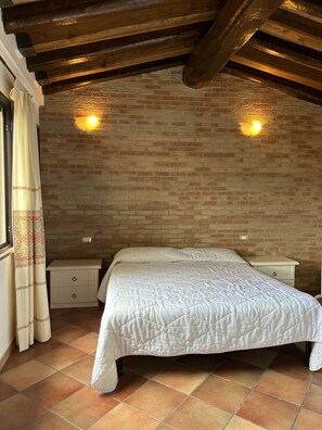 2 bedrooms, iron/ironing board, free WiFi, bed sheets - Private Villa with Large Garden & Veranda – Relaxation & Comfort in Budoni (Budoni)