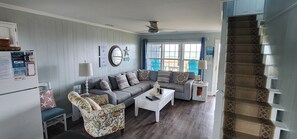Smart TV, toys, books - AMAZING EMERALD ISLE OCEANFRONT SLEEPS 18 NEAR DINING SHOPPING AQUARIUM! (Emerald Isle)