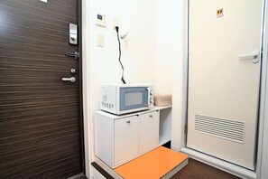 Economy Double Room (203) | Private kitchen