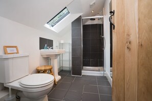 Bathtub, hair dryer - Bryn Derw - on The world famous Bodnant Garden, owned by the National Trust (Colwyn Bay)