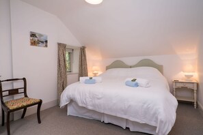 2 bedrooms, iron/ironing board, Internet, bed sheets