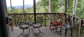 Mountain Retreat With Great View and Calm Winds