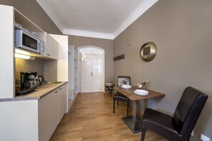 Fridge, microwave, stovetop, electric kettle