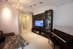 Interior - Apple House (Hualien City)