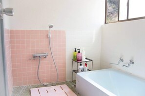 Free toiletries, hair dryer, slippers - Farm Stay Ichirobee (Fukui)