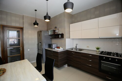 HostHub Ortachala Apartment