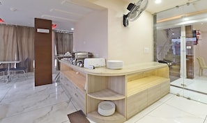 Free daily buffet breakfast - Treebo Trend Glory Villa (New Delhi)