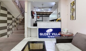 Reception - Treebo Trend Glory Villa (New Delhi)